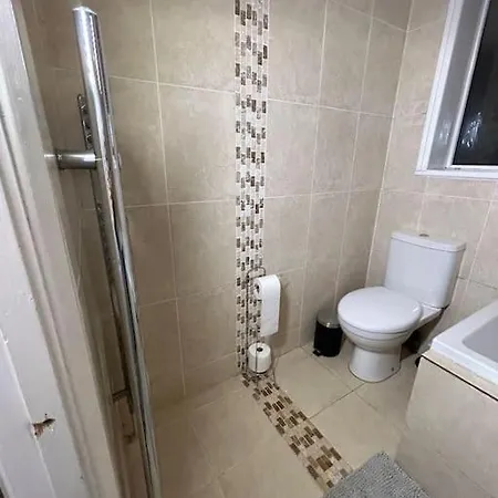 Whole Apartment Near To London Bromley Exterior photo
